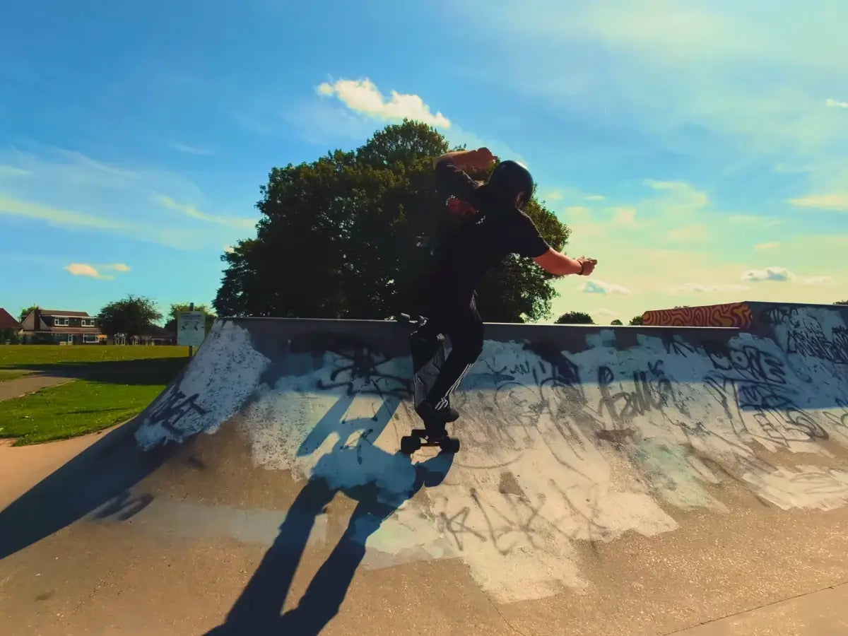 OMW Lancer electric longboard