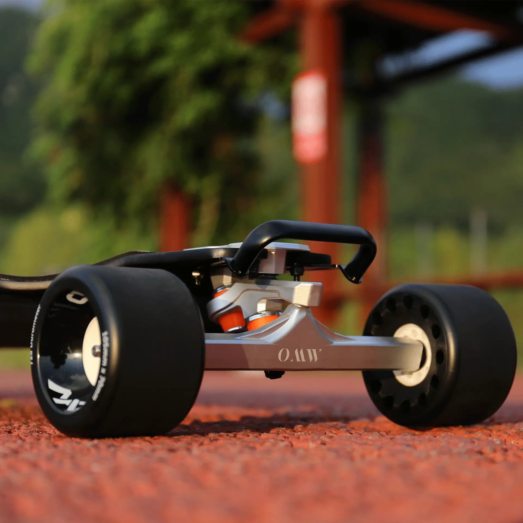 OMW Hussar Street Carbon Flexible Electric Skateboards Suitable for Beginners