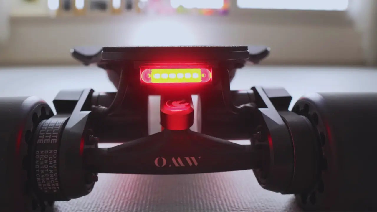 Show the tail light of Lancer electric skateboard