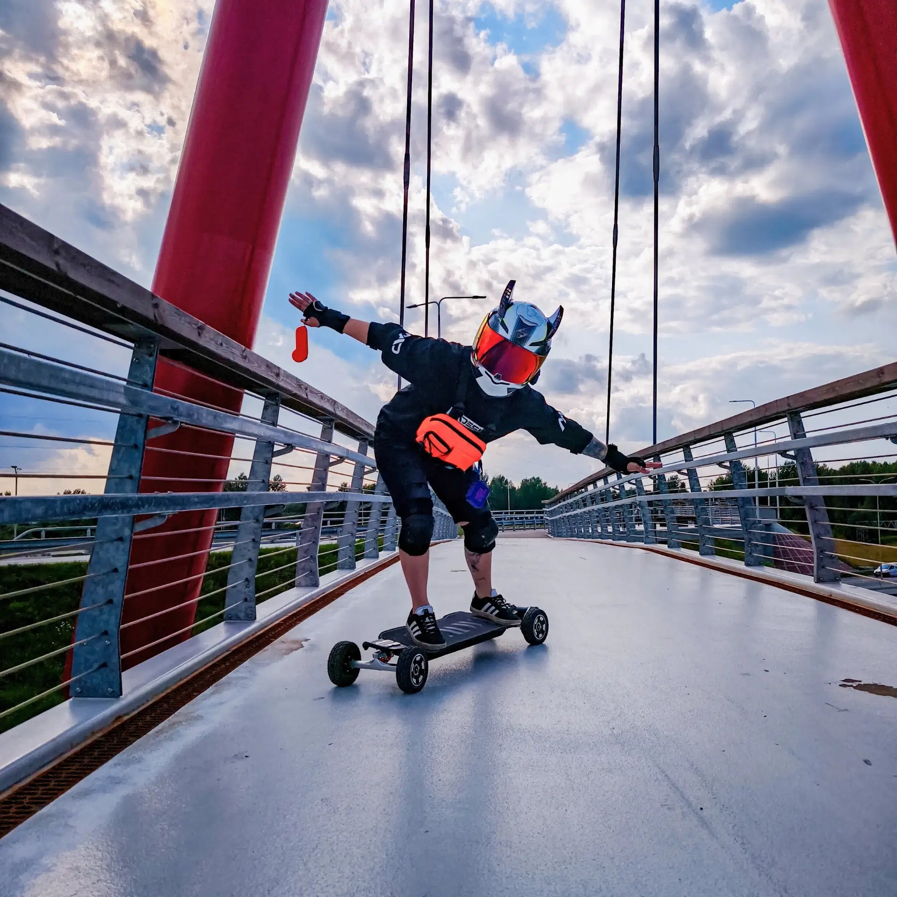 OMW Hussar Street/All-Terrain Carbon Flexible Electric Skateboards Suitable for Beginners