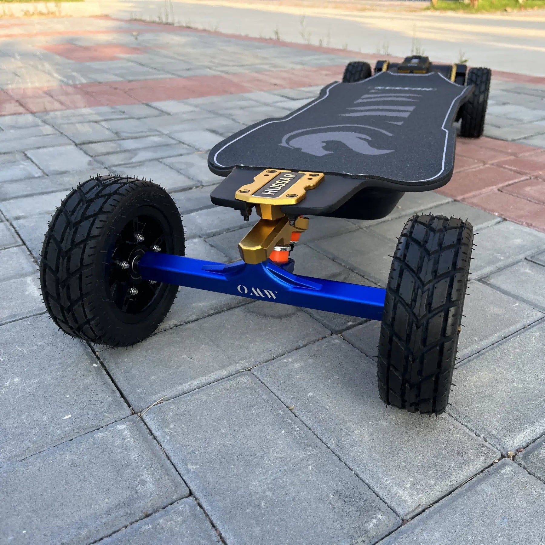 OMW Hussar Street/All-terrain Flexible Electric Skateboards with CNC Colored Trucks