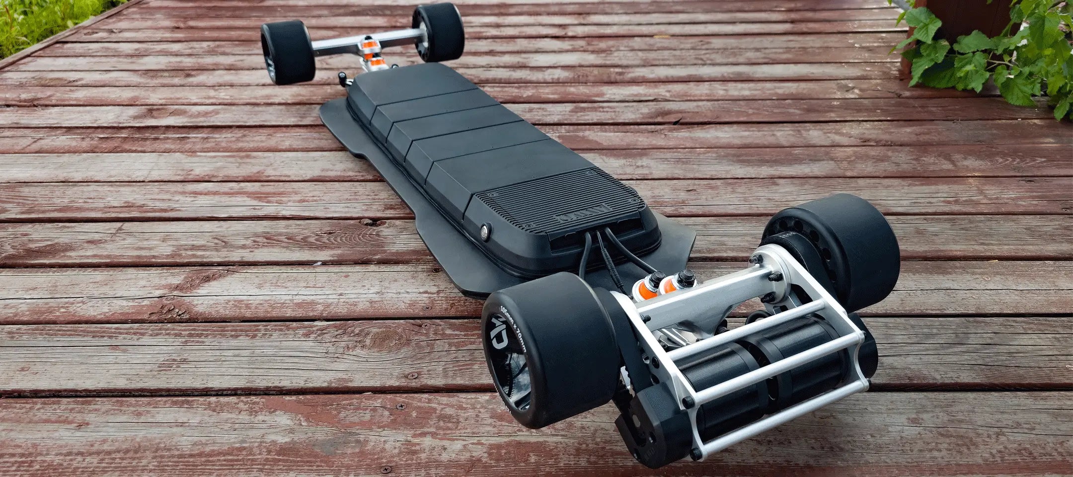 Hussar Street Carbon Flexible Electric Skateboards Suitable for Beginners