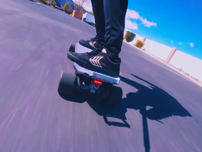 OMW Gladius Electric Skateboard Review: Is It a Good Daily Commuter in 2026?
