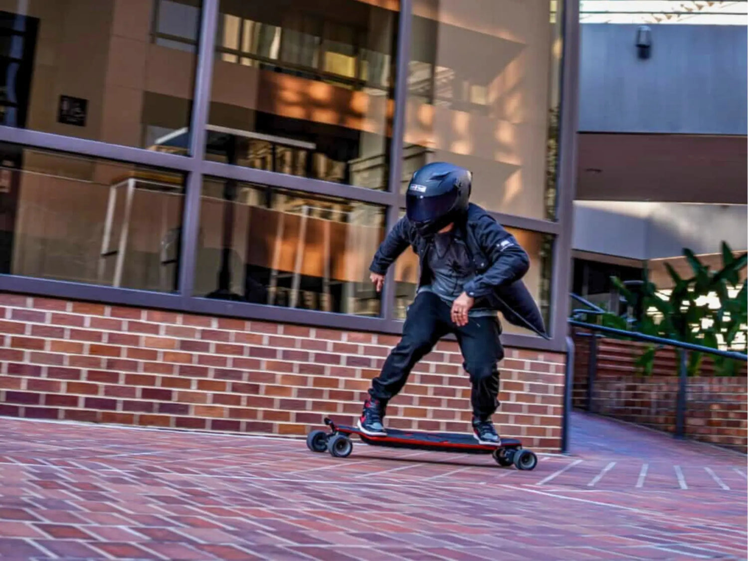 Best Electric Skateboard Battery Guide (2026): Voltage, Range & Safety Explained