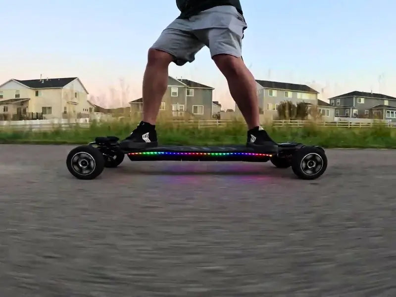 Choosing the Best Electric Skateboard Deck: Materials, Flex, and Shapes Guide