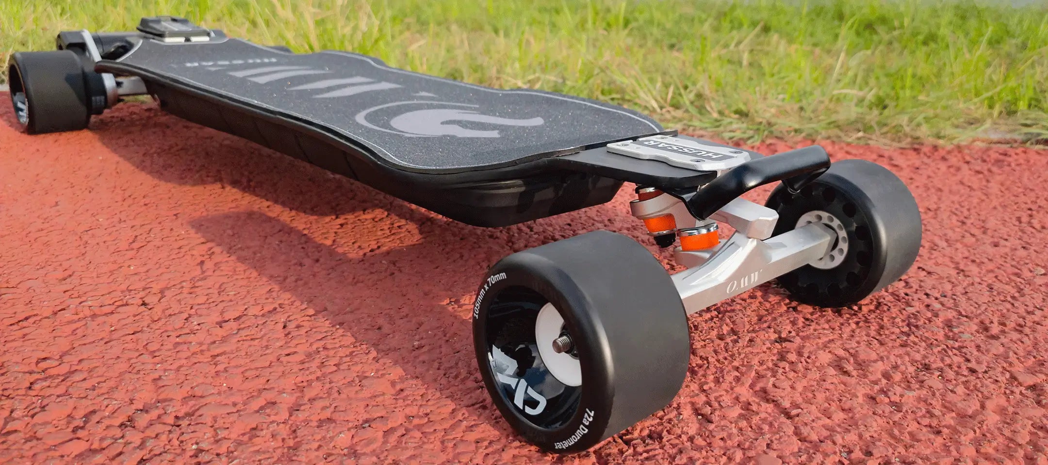 OMW Hussar Street Carbon Flexible Electric Skateboards Suitable for Beginners