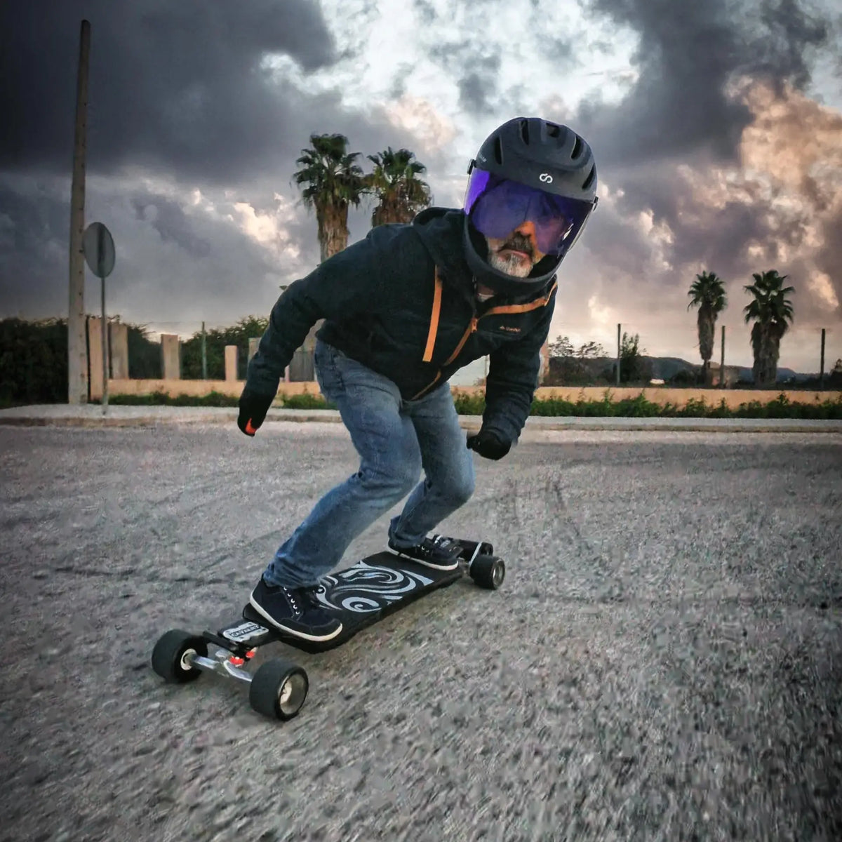 OMW Cavalry Long Range Street/All-Terrain Carbon Electric Skateboards Suitable for Heavy Riders