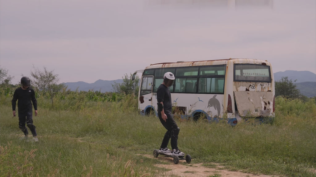 Cavalry All-terrain Carbon Carbon Electric Skateboards Suitable for Heavy Riders